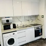 Brand New In Rua Da Oura *