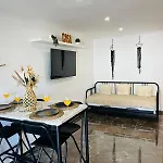 아파트 Brand New In Rua Da Oura *