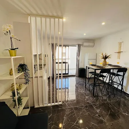 Διαμέρισμα Brand New In Rua Da Oura *