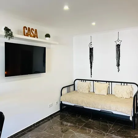 Brand New In Rua Da Oura Apartamento